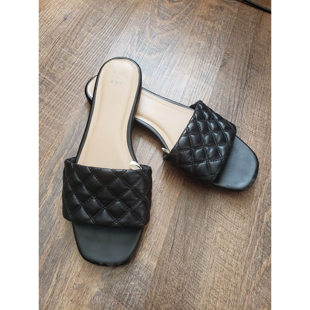 A New Day Womens 8.5 Black Quilted Slides